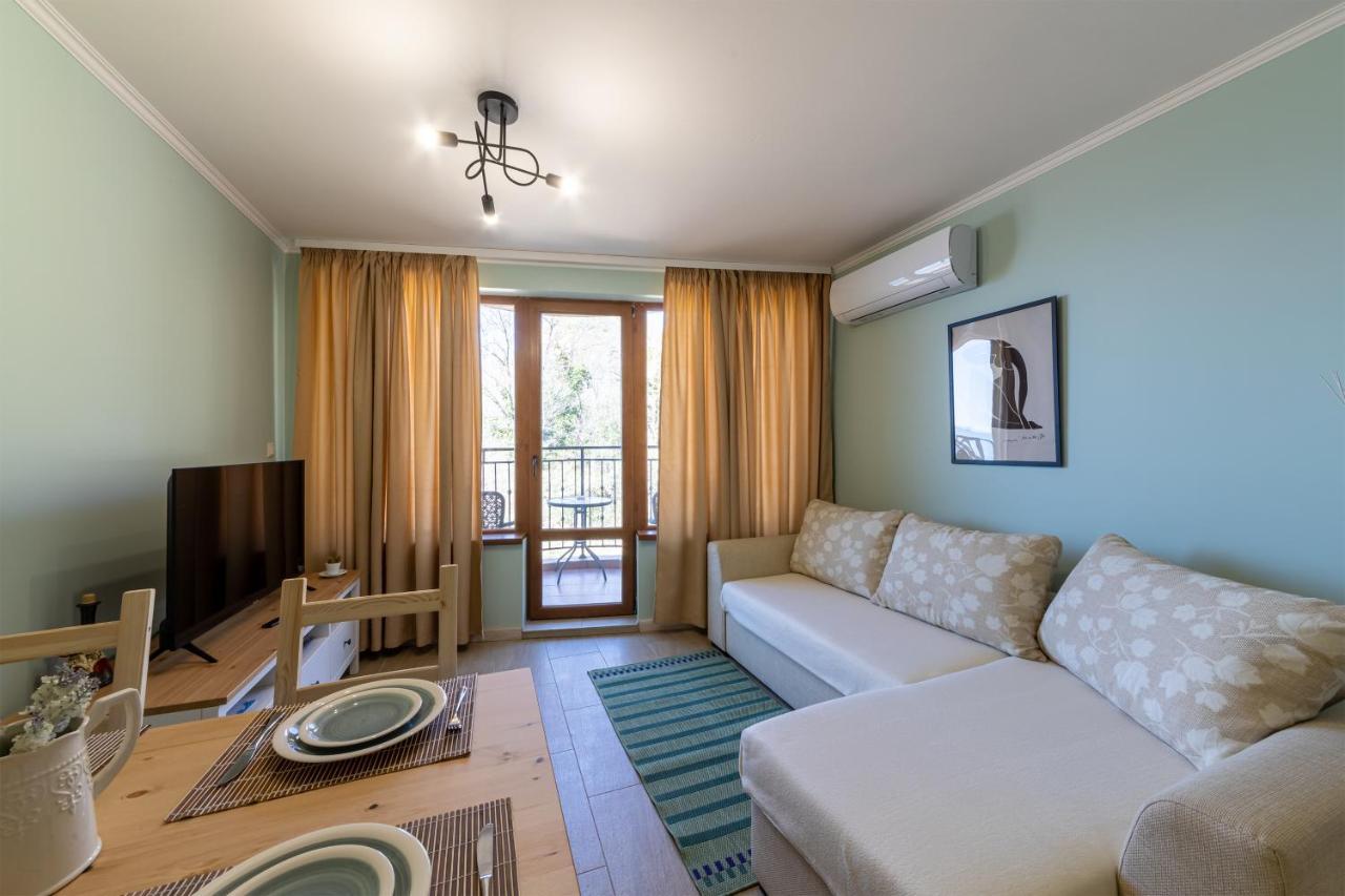 Supreme Beach Apartments Balchik Exterior photo