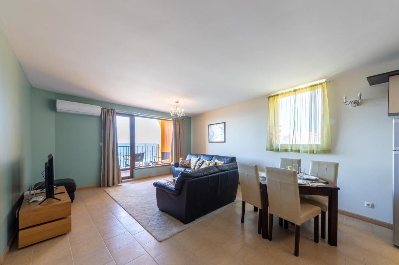 Supreme Beach Apartments Balchik Exterior photo